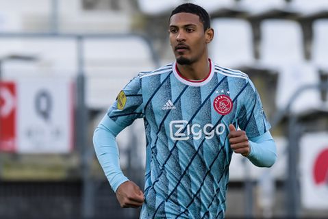 Waarom Haller (nog) NIET in de Europa League-selectie van Ajax zit