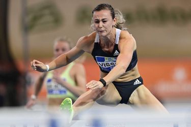 Binnen hengelen! Nadine Visser wint 60 meter horden in BESTE Europese jaartijd