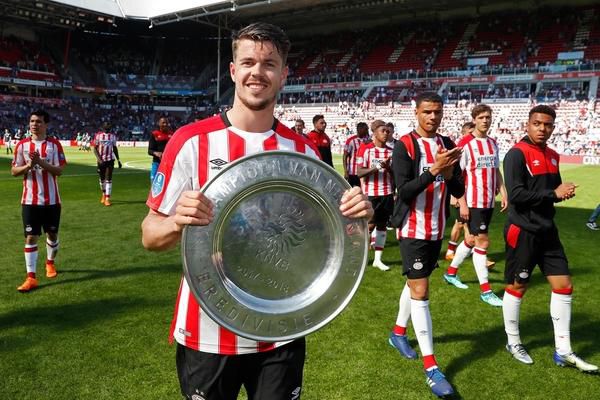 Van Ginkel heel blij met contractaanbod van Chelsea, maar praat ook met PSV