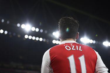 'Contract Özil lekt uit: Real Madrid heeft terugkoopclausule'