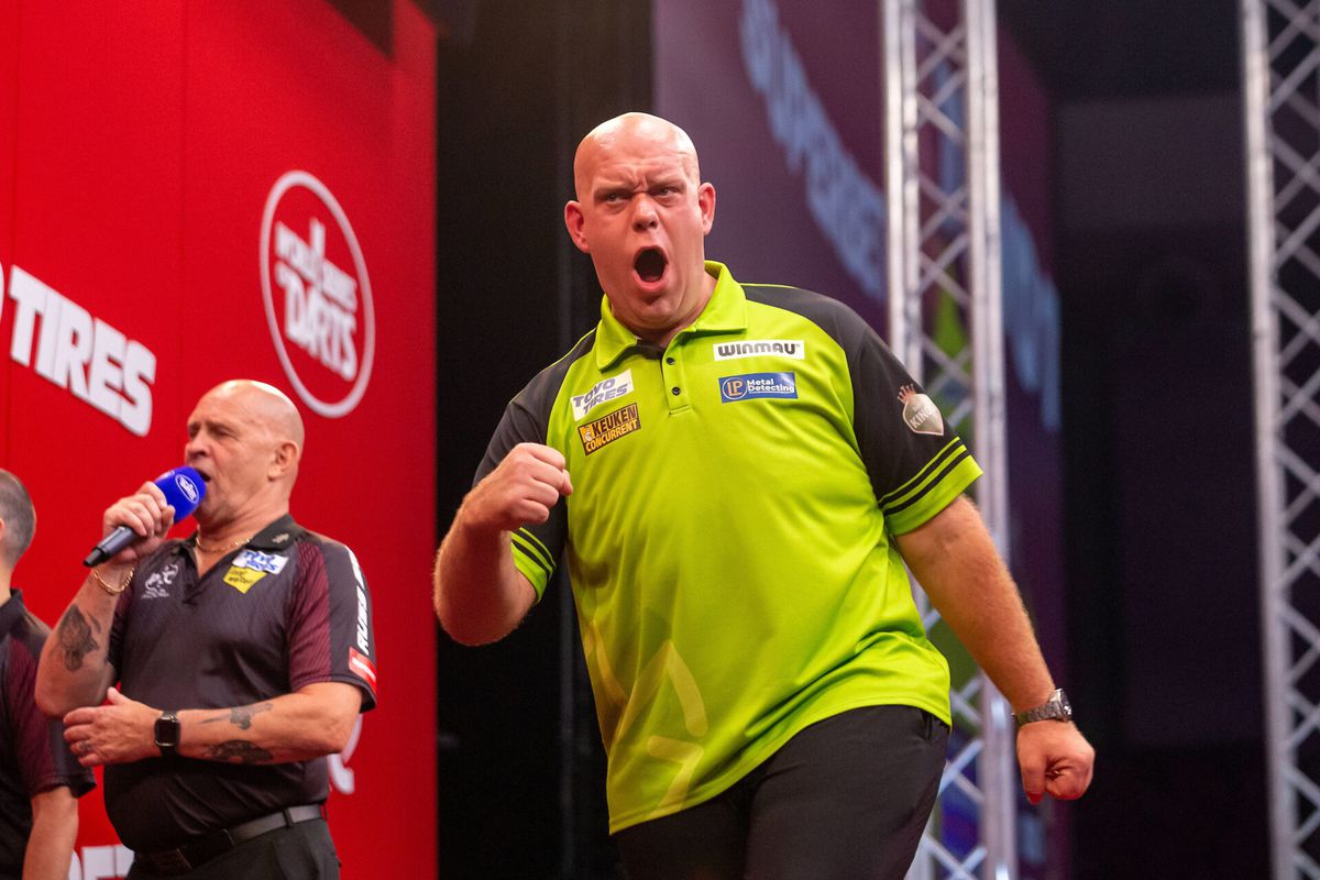 📸 | Zo ziet de 'nieuwe' Michael van Gerwen eruit na zijn zware gebitsoperatie