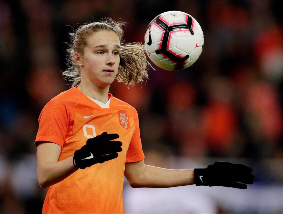 Miedema (22) nieuwe all-time topscorer Leeuwinnen na 2 WK-treffers tegen Kameroen