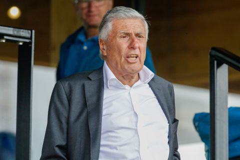 Sjaak Swart vindt transfer Antony onbespreekbaar: 'Geen Engelse nummers meer beantwoorden'