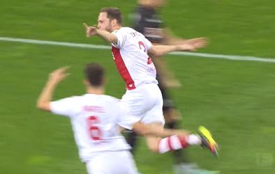 🎥 | Benno Schmitz maakt op heerlijke wijze zijn 1e goal voor FC Köln