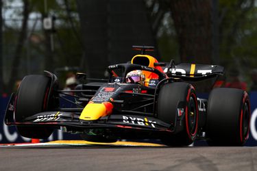 Max Verstappen eindigt als 7e in VT2 op droog Imola, George Russell de snelste