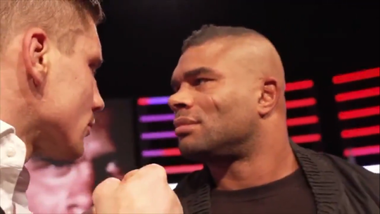 🎥 | Check hier de staredown tussen Rico Verhoeven en Alistair Overeem