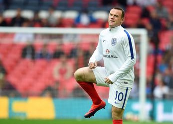 Uitgaansverbod internationals Engeland door dronken Rooney