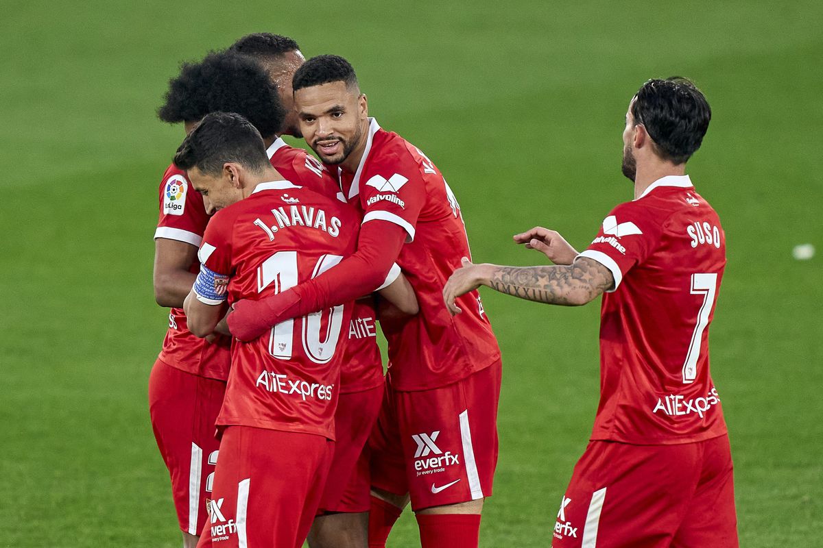 🎥 | Sevilla blijft na doelpuntenfestijn kans maken op de titel