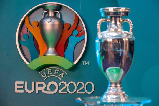 UEFA ontkent plan van voetbalbonden tot uitstel EK