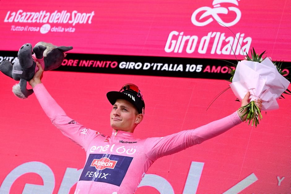 Mathieu van der Poel staat roze niet zomaar af: 'Hoop dat de trui weer vleugels geeft'