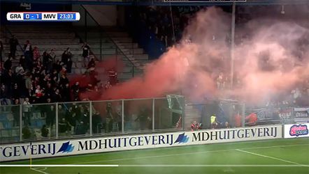 Wedstrijd De Graafschap-MVV 20 minuten gestaakt na vuurwerkactie MVV-fans (video)