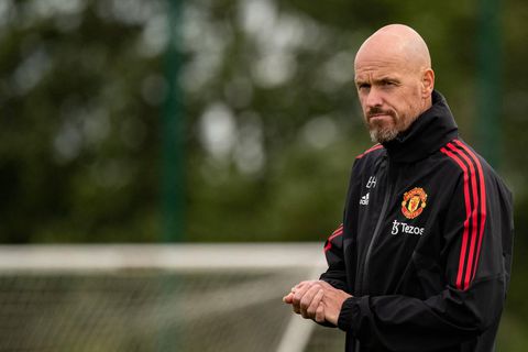 Ten Hag heeft zin in wedstrijd tegen Liverpool: 'Ik zal mijn spelers bekritiseren'