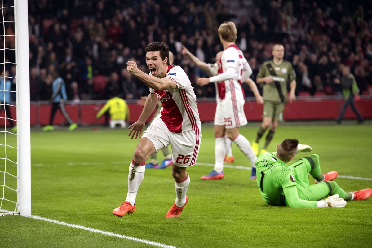 Ajax bekert dankzij Viergever door ten koste van Legia