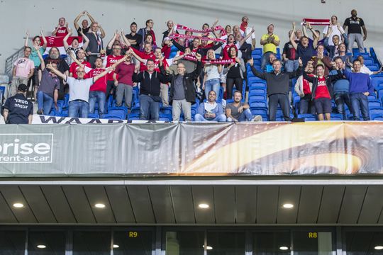 Vooronderzoek UEFA naar AZ: vuurwerkgooiers al gepakt door de club