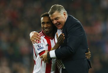 Sunderland wil 'Big Sam' niet kwijt