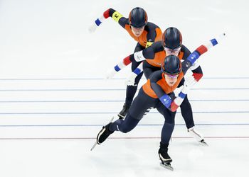 Nederlandse vrouwen naar troostfinale op ploegenachtervolging