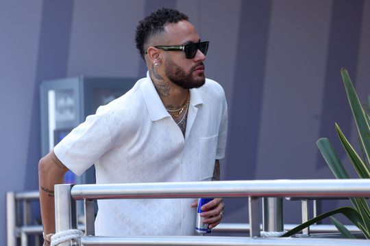 Neymar Jr. ging vreemd en bekent doodleuk op eigen Instagram: 'Vergeef me'