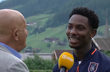 Eljero Elia over Istanbul Basaksehir: 'Ze laten nog wel eens een betaling na' (video)