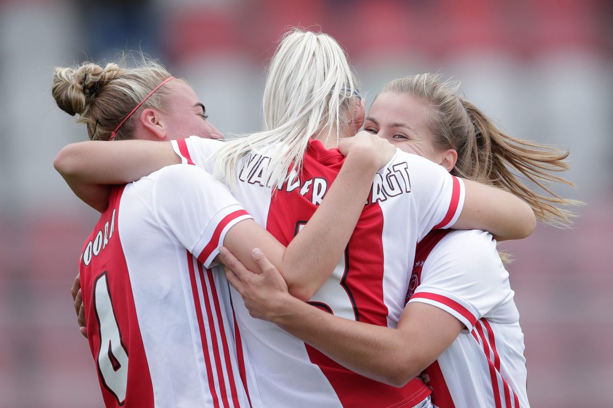 Vrouwenvoetbal krijgt geen uitzondering in Nederland: Eredivisie per direct stilgelegd