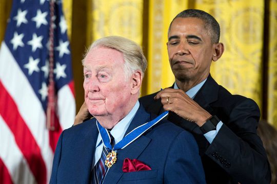 Legendarische Los Angeles Dodgers-omroeper Vin Scully (94) overleden