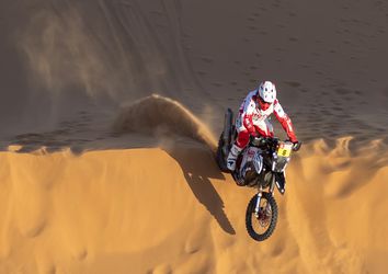 Wildwestverhalen Dakar: landmijn, rebellen en dronken rijder