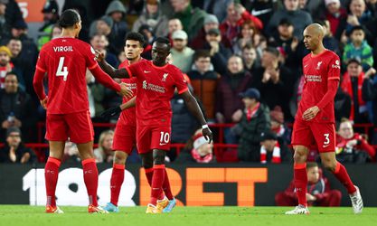 Liverpool wint magertjes van West Ham en verkleint gat met koploper City tot 3 punten