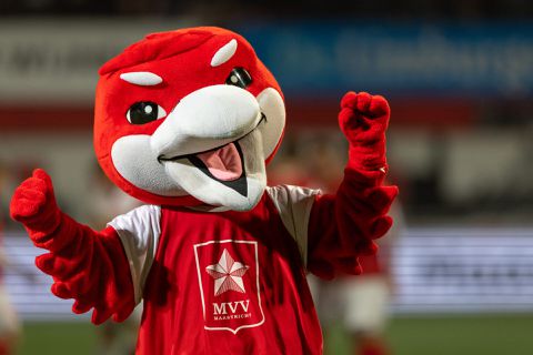 TV-gids: voorlopig behelpen met voetbalprogramma, maar gelukkig is er de eerste divisie