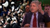 🎥 | Johan Derksen ergert zich aan zakdoekjes bij AZ: 'Dat is een heel vervelend groepje'