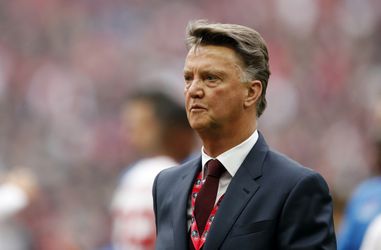 Van Gaal is nog niet klaar met coachen: 'Heb een aanbieding die ik niet kan weigeren' (video)