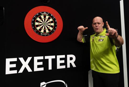 Het ziet er plots Mighty uit bij Van Gerwen: 1e Premier League Darts-dagzege
