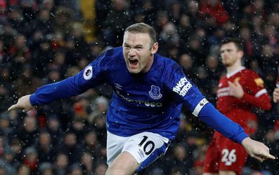 Rooney redt punt voor Everton in derby bij Liverpool