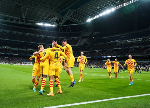 El Clásico Magnífico! Barcelona maakt in Bernabéu koninklijk gehakt van Benzema-loos Real Madrid