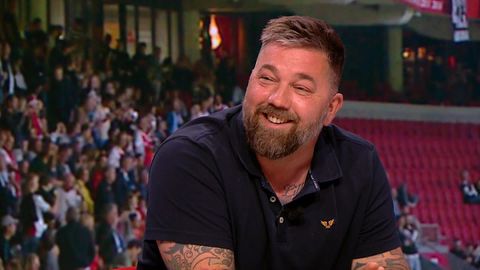 Theo Janssen vertrekt bij Studio Voetbal: 'Iedereen bij de NOS, bedankt!'