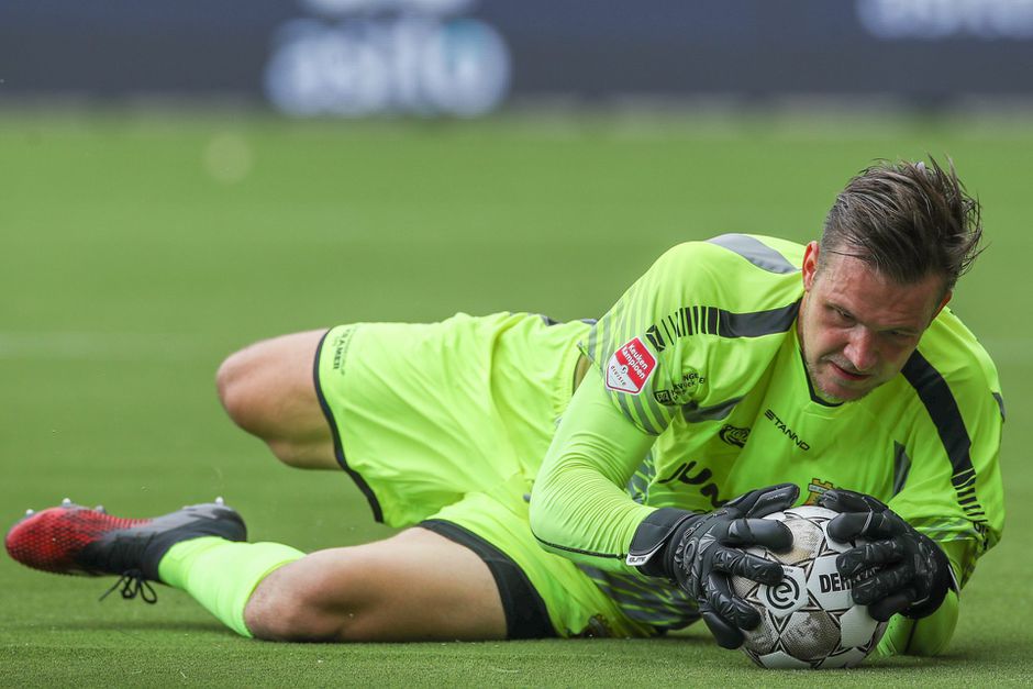 Verschrikkelijk drama voor Go Ahead Eagles-keeper Mitchel Michaelis