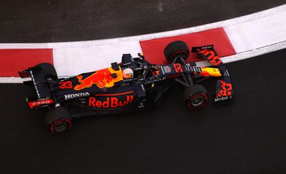 VT1 Abu Dhabi: Max Verstappen tikkeltje sneller dan Lewis Hamilton