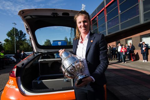 Nieuwe manager vrouwenvoetbal is Lucienne Reichardt: vervangt Kirsten van de Ven na 5 jaar