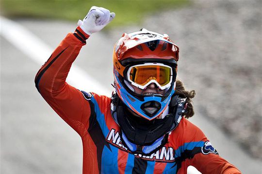 Solide Smulders verovert opnieuw wereldbeker BMX (video)