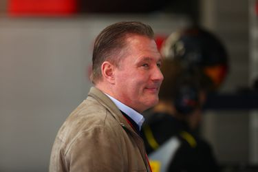 Jos Verstappen maakt enorme zeikerd af op Twitter: 'Net een klein kind ben je'