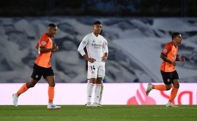 🎥 | HEH?! Real Madrid staat met rust thuis met 3-0 ACHTER tegen Shakhtar