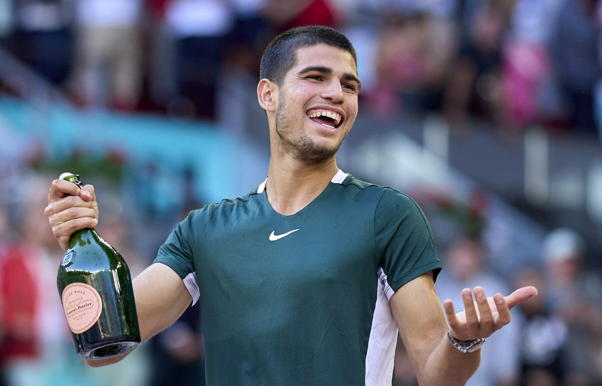 Tenniswereld is in de ban van Carlos Alcaraz: tiener is grootste Roland Garros-favoriet