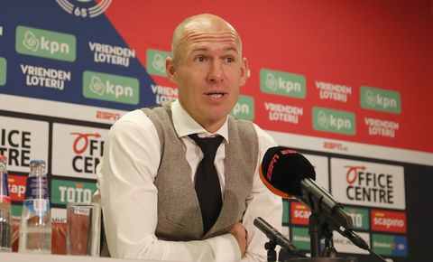 🎥​ | Alex Soze is woedend op Arjen Robben: 'Een f..k you tegen mannen als ik'