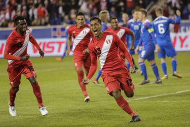 Tapia weer belangrijk voor Peru: 'Ik hou van dit land!'