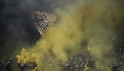 21 Roda-supporters krijgen stadionverbod na extreem vuurwerk