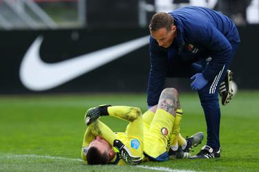 'Blessure' Justin Bijlow valt mee: 'Hij kan gelukkig weer zelf lopen!'
