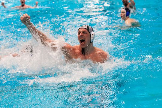 Waterpolotalent Nispeling stapt over naar CN Catalunya