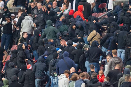 FC Twente legt stadionverboden op na Hammarby-rellen: 'Dat gedrag past niet bij ons'