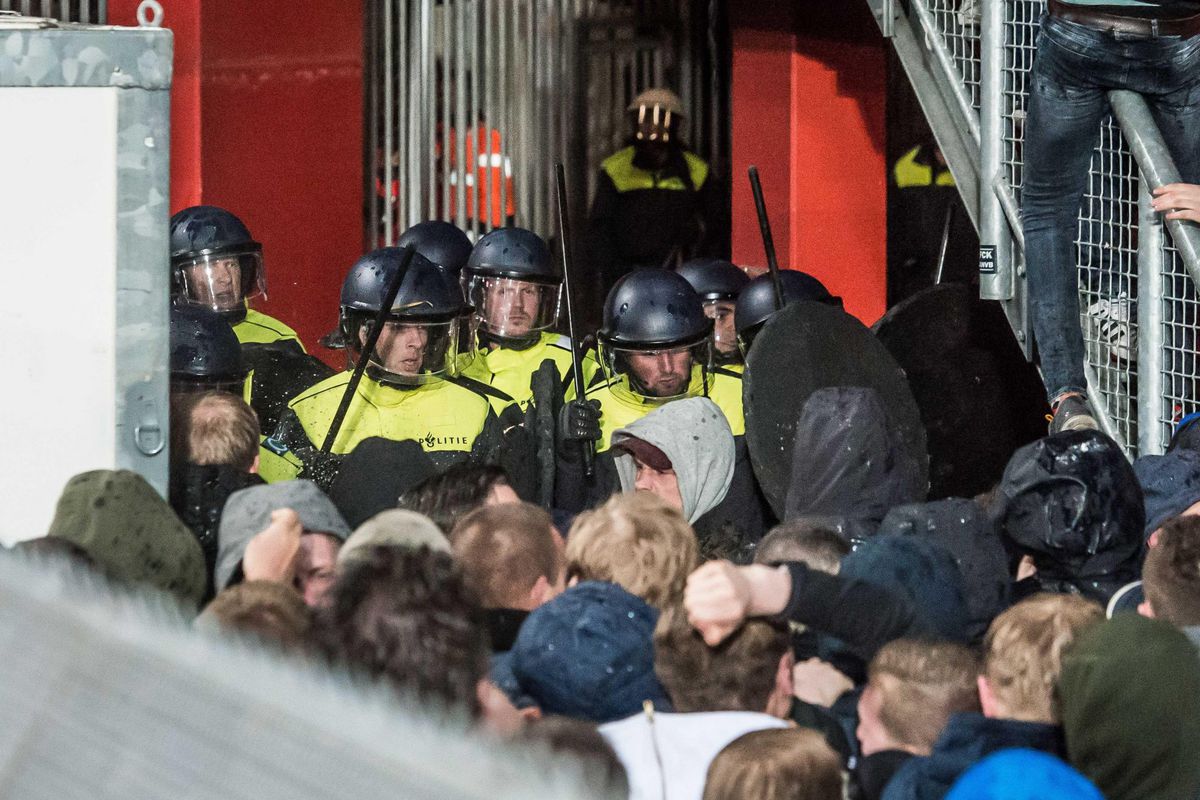 Fans van FC Twente krijgen stadionverbod: Vak-P boos op eigen club