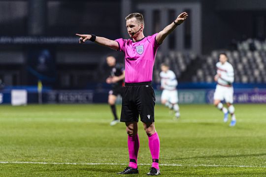 Deze scheidsrechter fluit donderdag Vitesse - Anderlecht