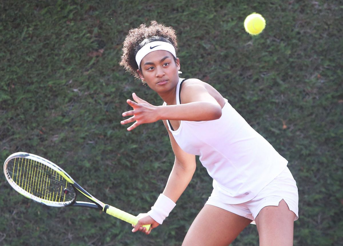 17-jarige Dainah Cameron bereikt finale NK tennis