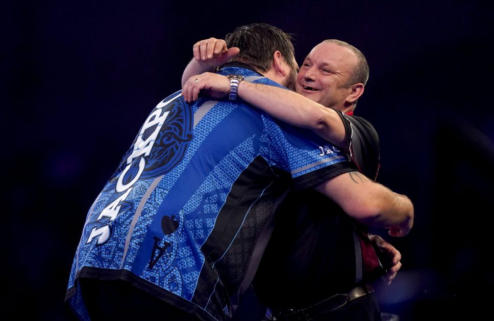 de-mooiste-set-van-het-hele-wk-darts-adrian-lewis-darren-webster